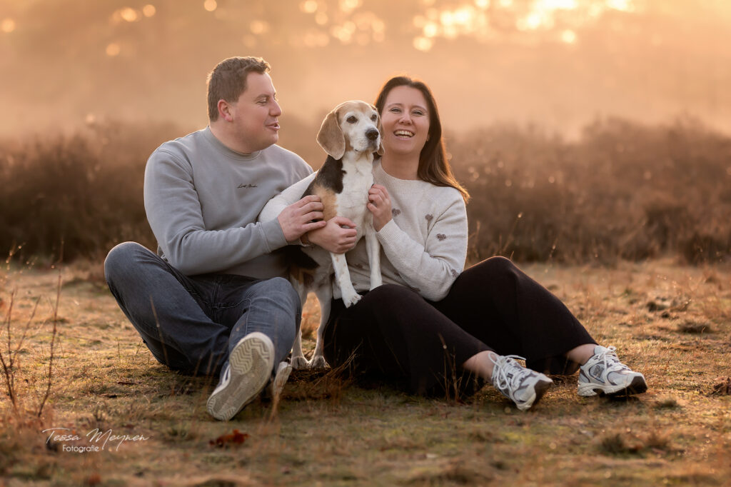 Spontane knuffelfoto met Nala